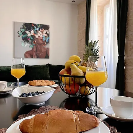 Apartment Luxury White House Sinj