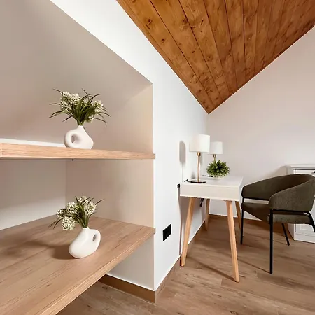 Luxury White House Apartman