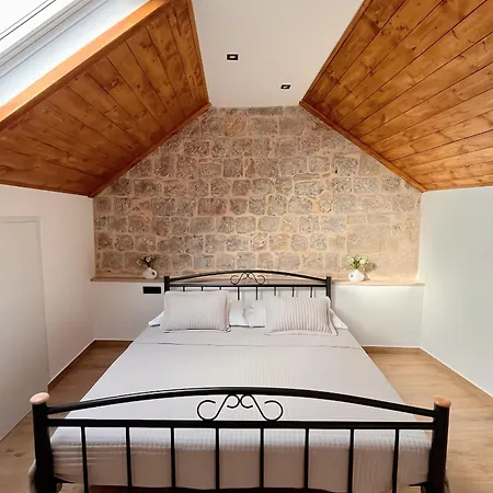 Luxury White House Sinj