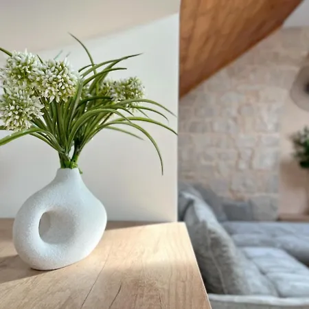 Luxury White House Apartman *