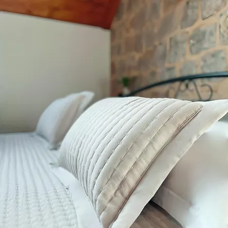 Luxury White House Sinj