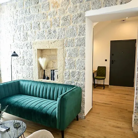 Luxury White House Sinj