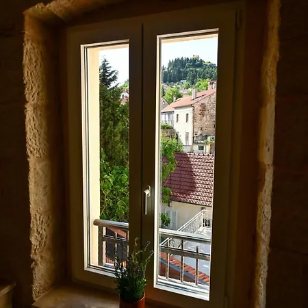 Luxury White House Apartman Sinj